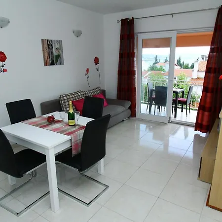 Renato Apartman